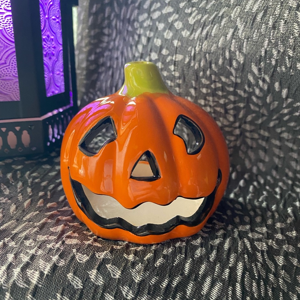 Pumpkin tea light holder